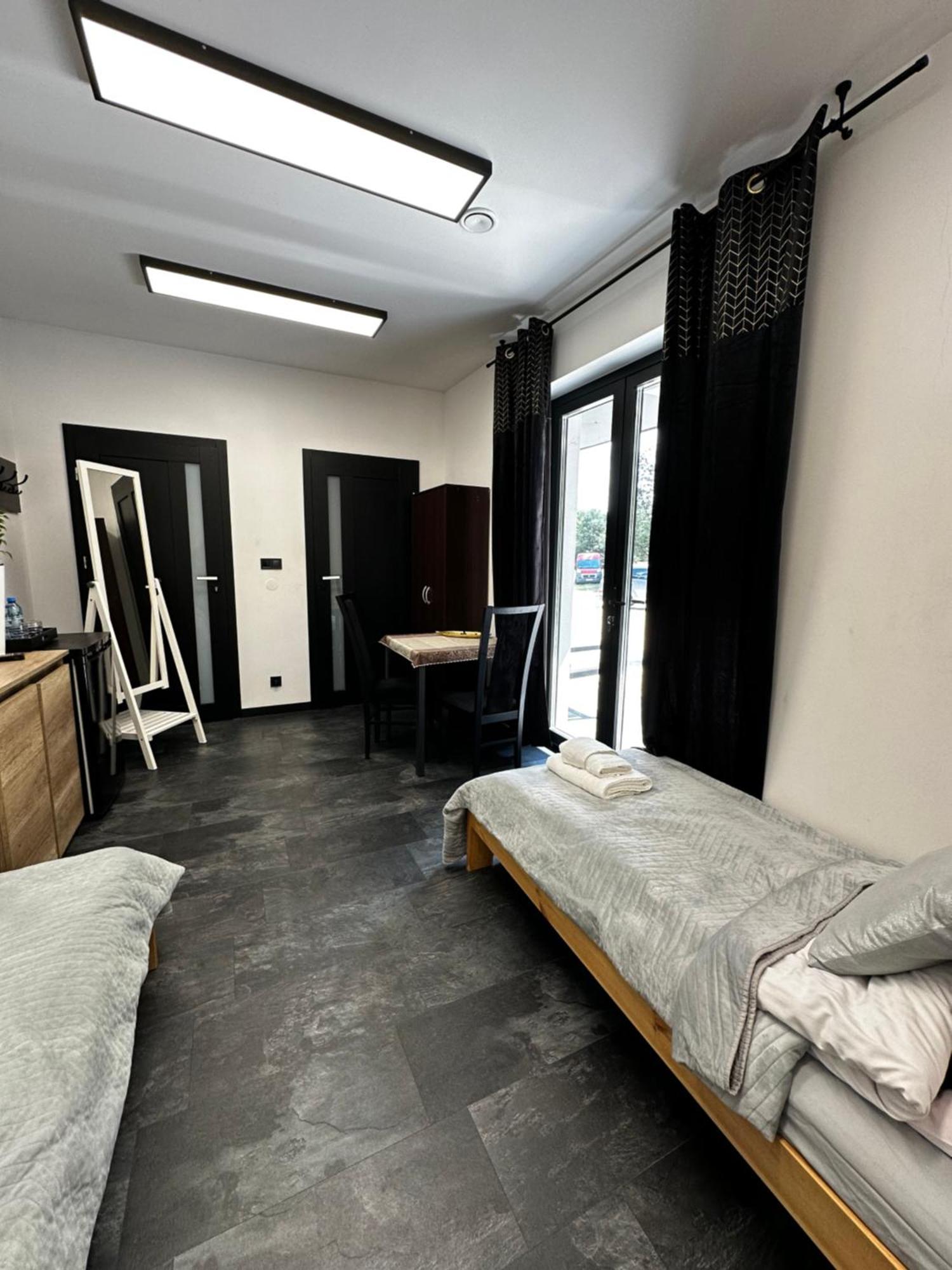 Modern Rancho - Apartamenty Nad Rzeka, Przy Stadninie Koni Kruszyna  Esterno foto
